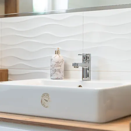 Lägenhet Ah Fatranska Vusch *